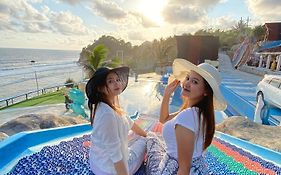 Osanna Beach Resort Pacitan